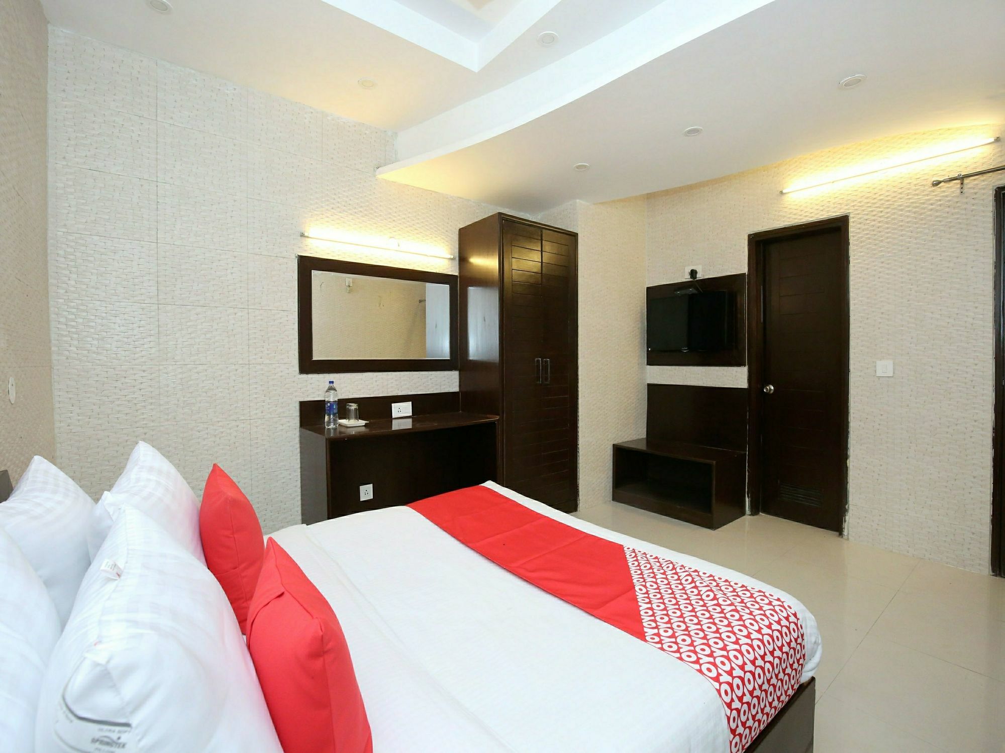 Hotel Oscar Regency Panchkula Dış mekan fotoğraf