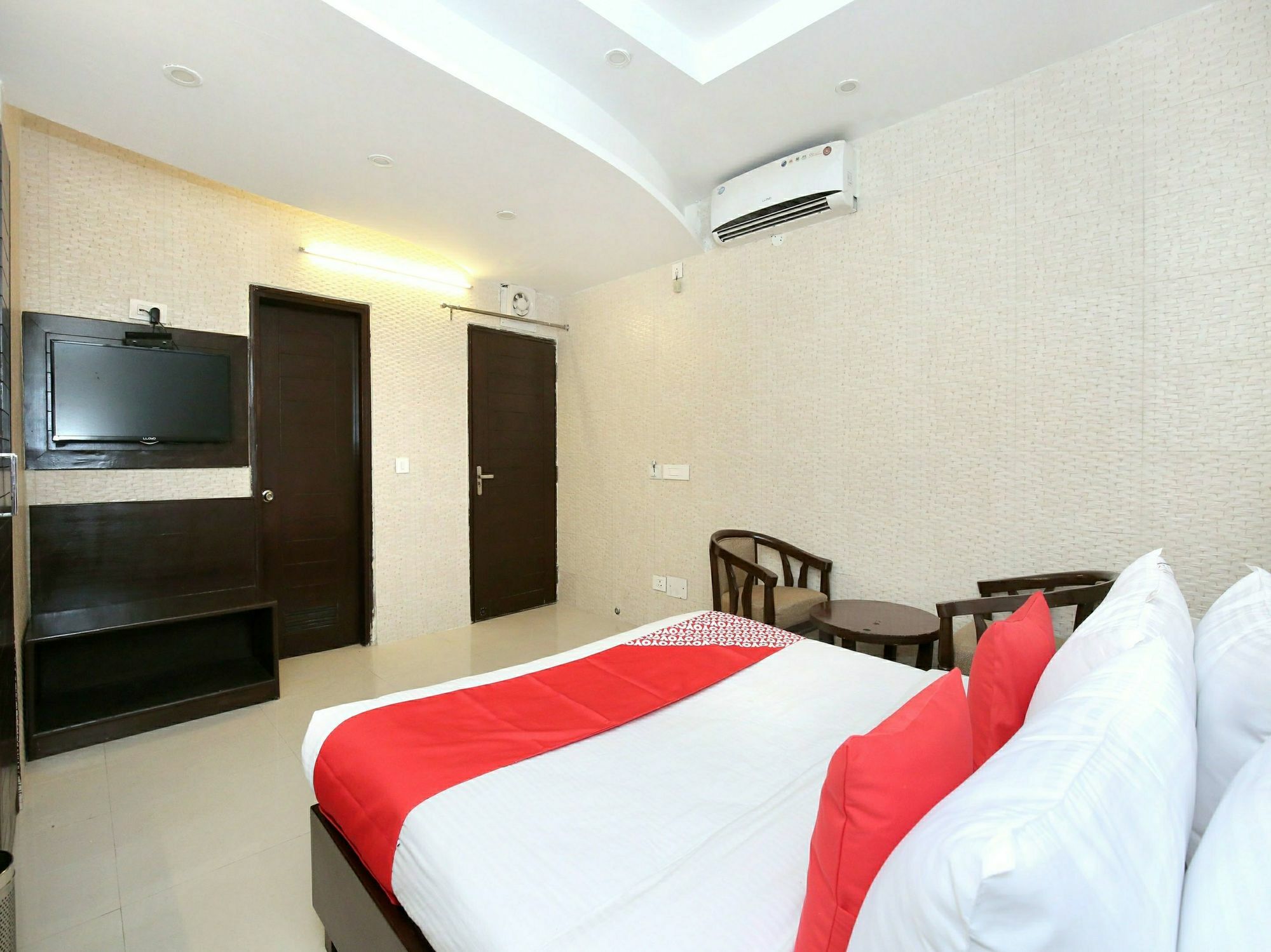 Hotel Oscar Regency Panchkula Dış mekan fotoğraf